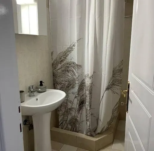 Kate's With View And Free Parking Appartement Serres