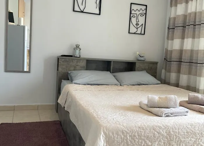 Kate's With View And Free Parking